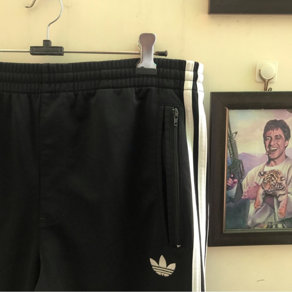 Adidas orignals shorts (M-L) - Picture 1 of 6